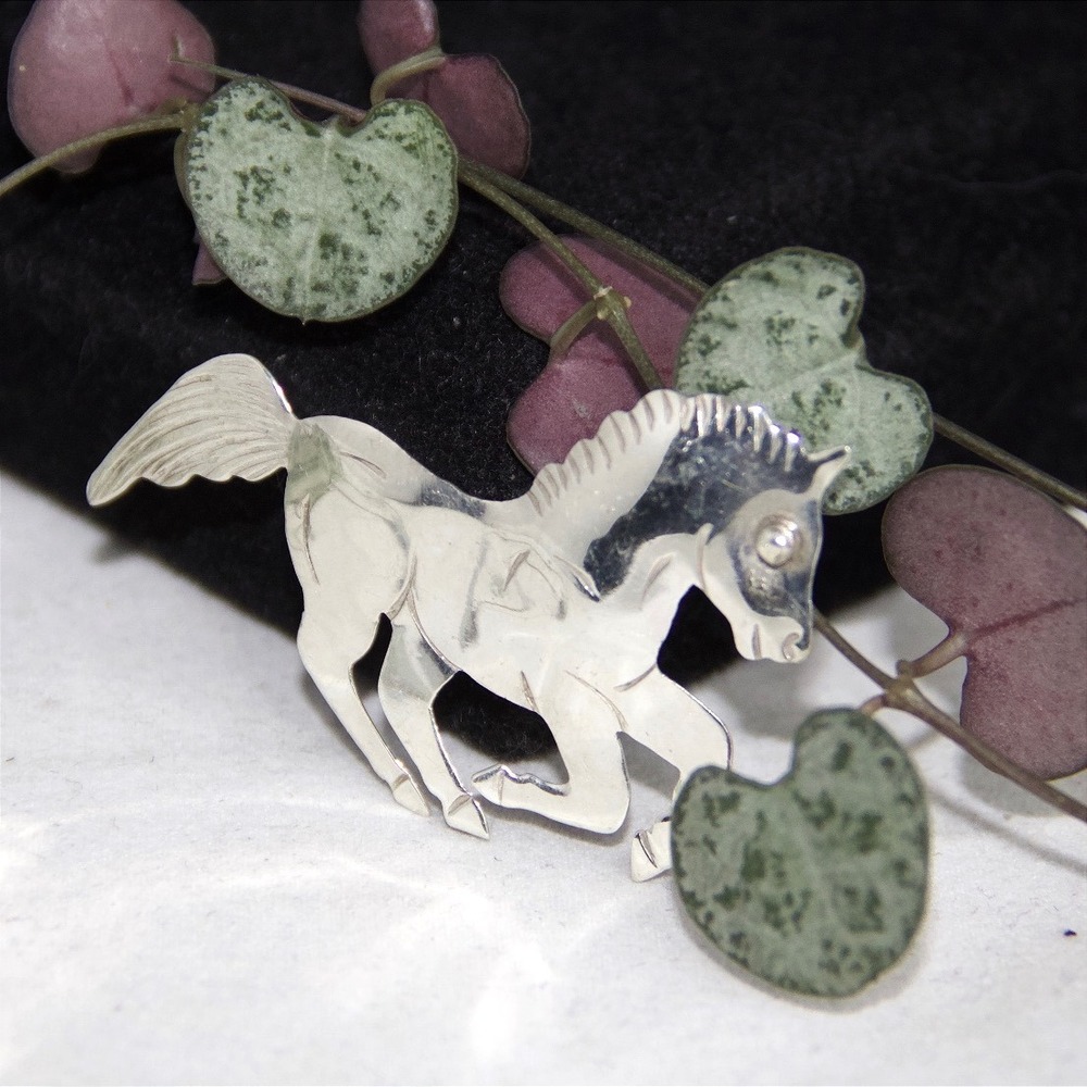 Vintage Sterling Silver Galloping Horse Brooch Pin Equestrian Mustang Pony 2"